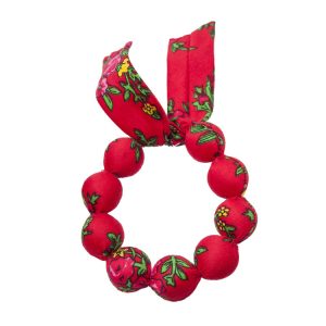 Armband av träpärlor och bomull
