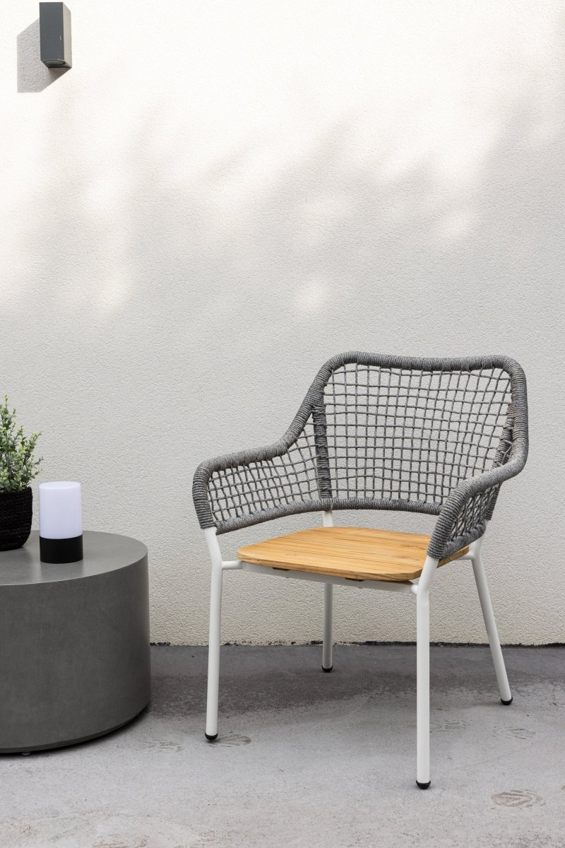 Amora Lounge Chair